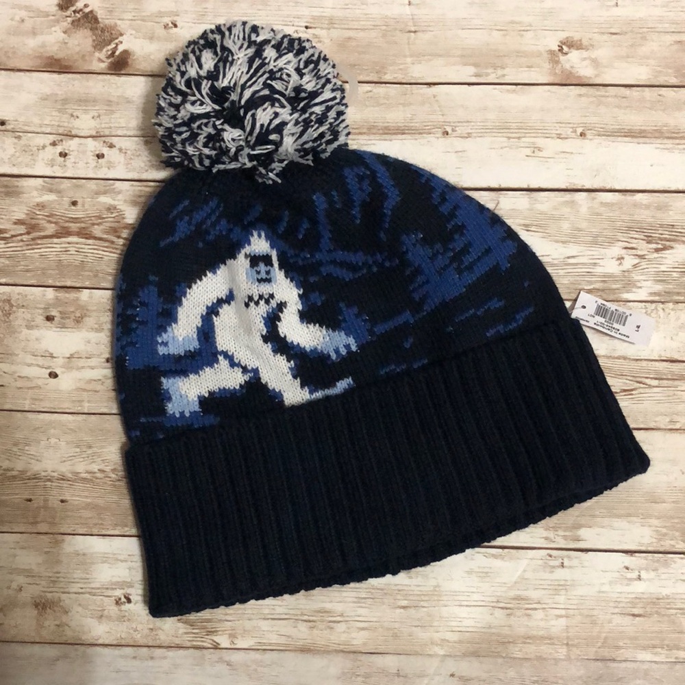 Kids Blue and White Yeti Pom-Pom Beanie